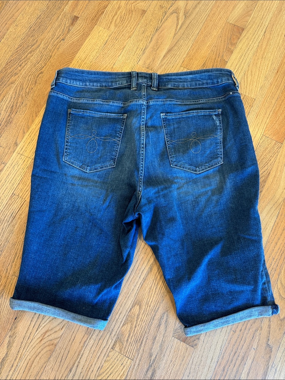 Lucky Brand Rolled Hem Dark Blue Denim Women's Long Shorts Size: 20W - Picture 10 of 10
